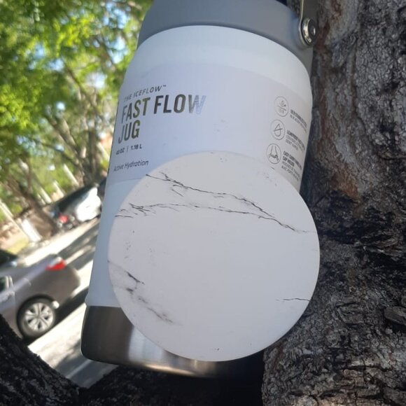 Stanley The Iceflow Fast Flow Jug - 40 oz, White Made for USA Original - Picture 3 of 9